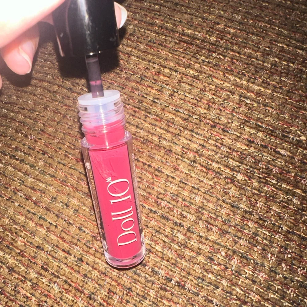Doll 10 Lip Gloss in BFF NEW